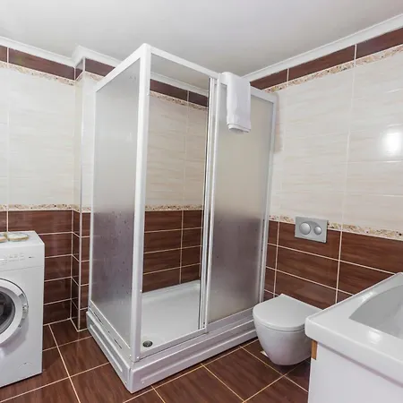 King Apartment *